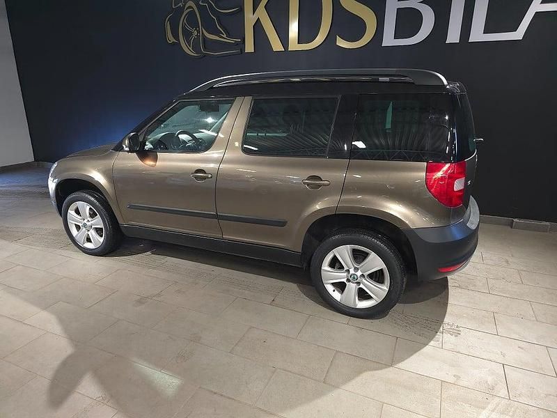 Begagnad Skoda Yeti Experience 110 HK (80 kW) 2012 Brun SUV