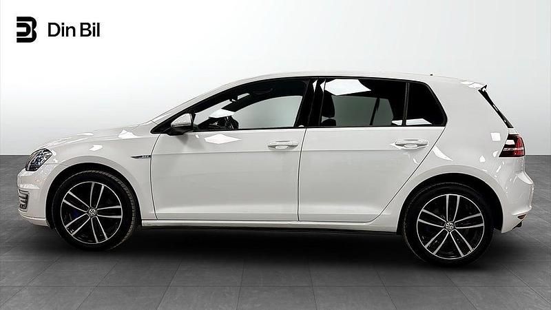Begagnad VW Golf VII GTE 150 HK (110 kW) 2016 Vit Kombi