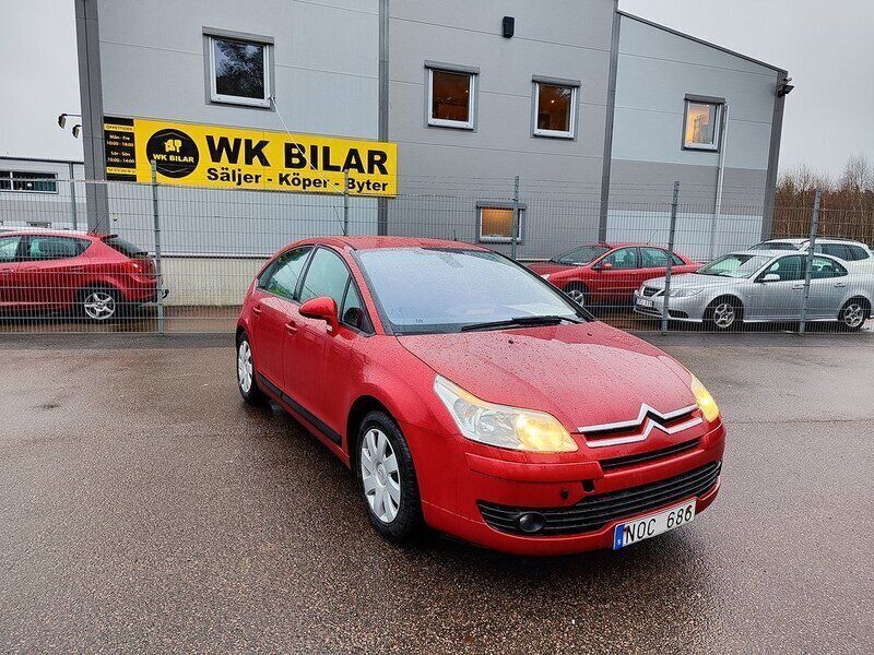 Röd Begagnad 2007 Citroën C4 Halvkombi | 29 800 kr - Bild 1/2