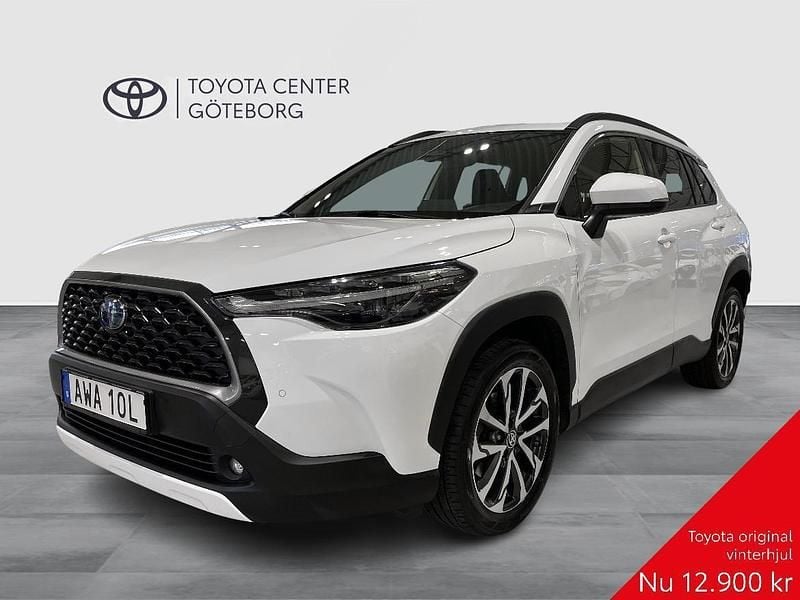 Begagnad Toyota Corolla Cross Style 200 HK (147 kW) 2022 Vit SUV