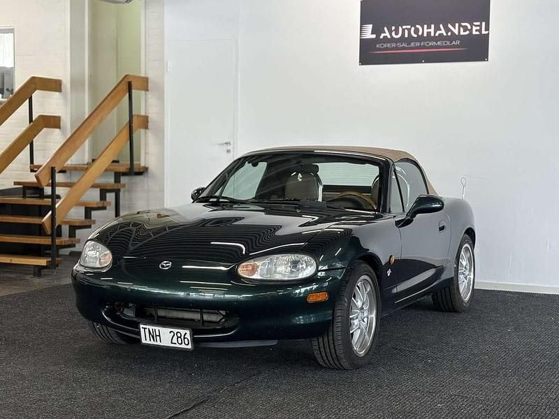 Mörkgrön Begagnad 1999 Mazda MX5 Cab | 74 900 kr - Bild 1/4