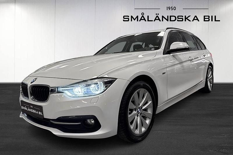 Vit Begagnad 2016 BMW 320 Sport Line Kombi | 179 000 kr (Marknadspris) - Bild 1/4