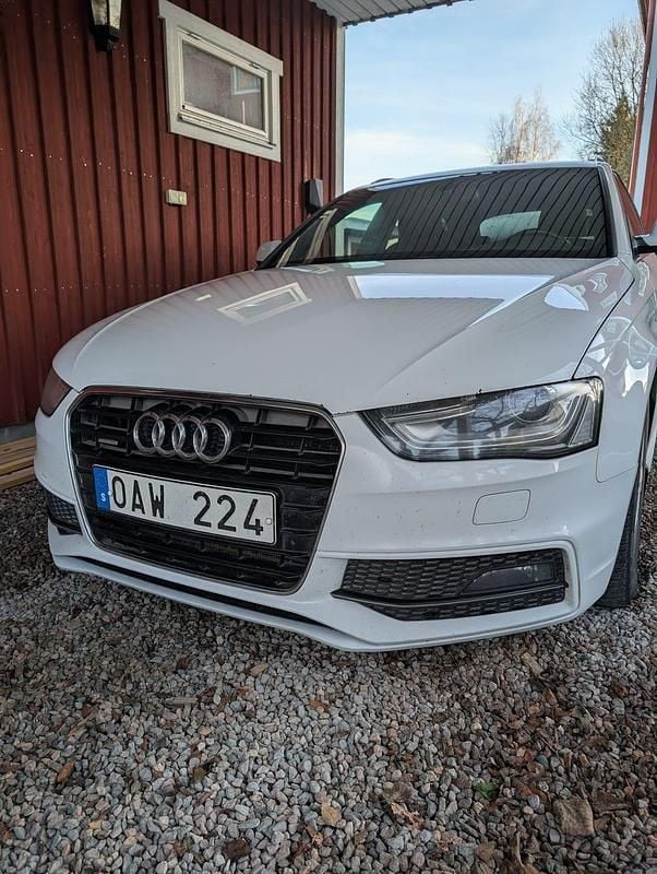 Vit metallic Begagnad 2014 Audi A4 Kombi | 95 000 kr (Marknadspris) - Bild 1/4