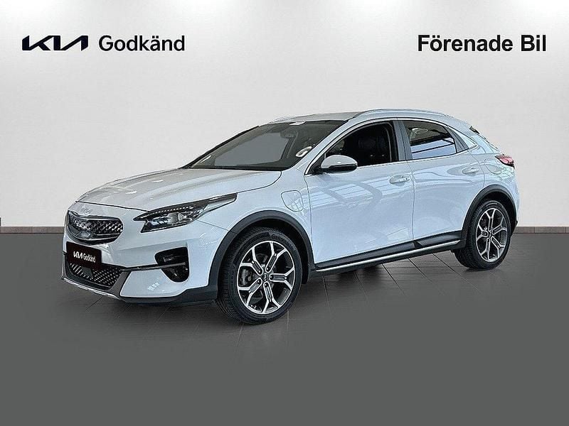 Vit Begagnad 2022 Kia XCeed Advance SUV | 239 000 kr (Bra pris) - Bild 1/4