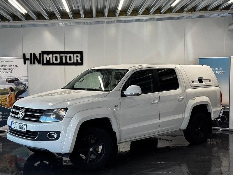 Vit Begagnad 2013 VW Amarok Highline Pickup | 159 900 kr (Marknadspris) - Bild 1/4