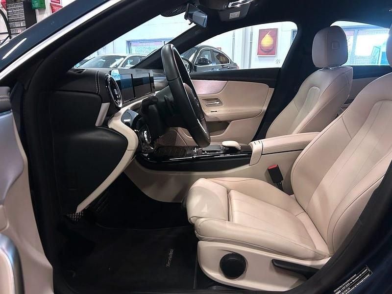 Begagnad Mercedes CLA250 224 HK (164 kW) 2020 Blå Sedan