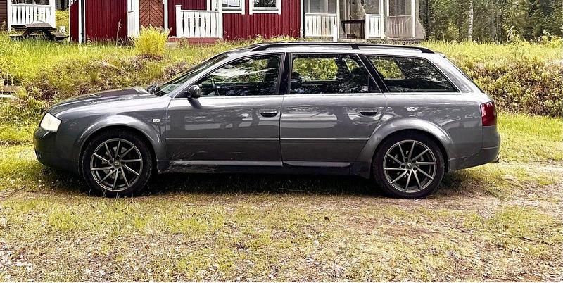 Grå Begagnad 2003 Audi A6 Comfort Kombi | 45 000 kr - Bild 1/1