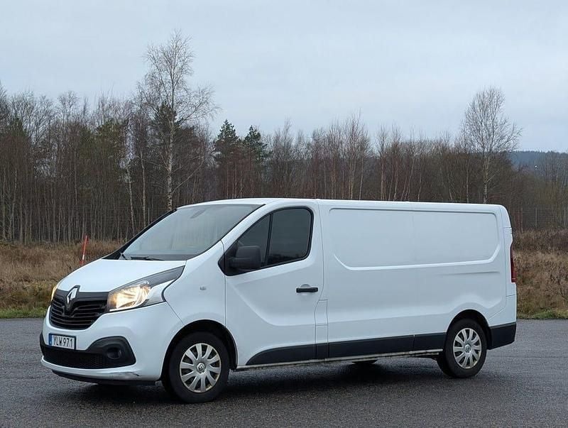 Vit Begagnad 2018 Renault Trafic Van | 89 900 kr (Superpris) - Bild 1/4