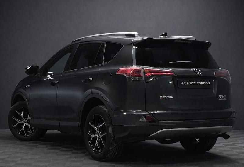 Begagnad Toyota RAV4 Hybrid Active 197 HK (144 kW) 2016 Grå SUV