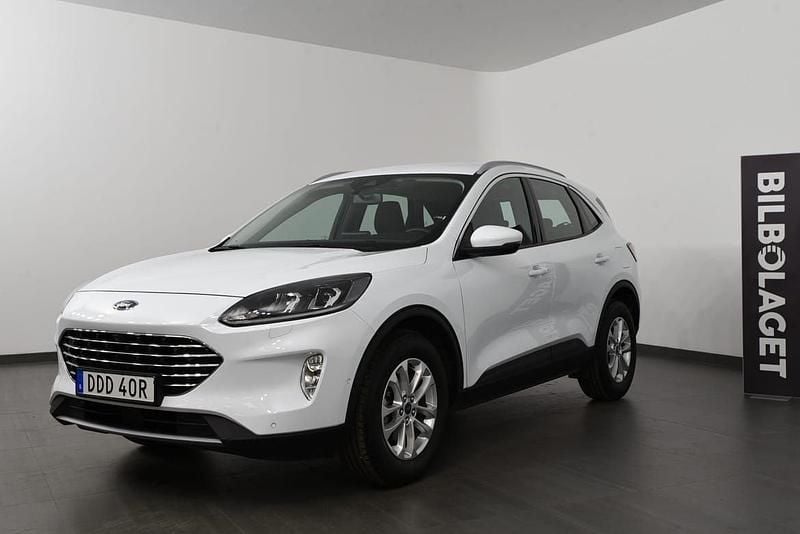 Vit Begagnad 2022 Ford Kuga Titanium SUV | 209 500 kr (Bra pris) - Bild 1/4