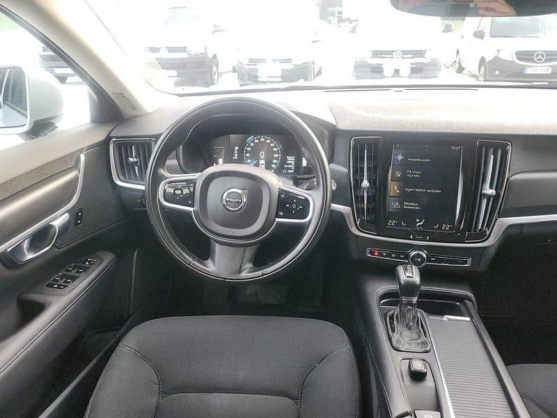 Begagnad Volvo V90 Kinetic 150 HK (110 kW) 2018 Silver Kombi