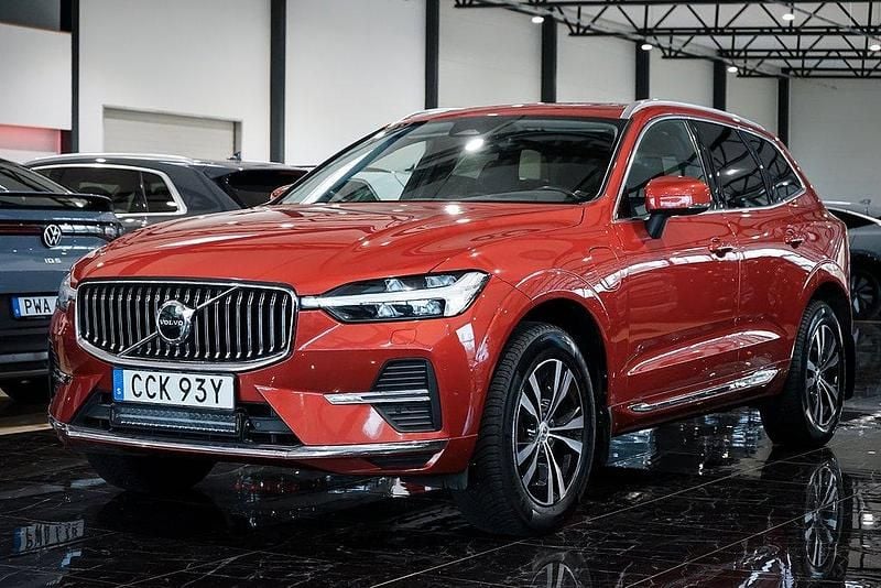 Röd Begagnad 2023 Volvo XC60 SUV | 349 000 kr - Bild 1/4