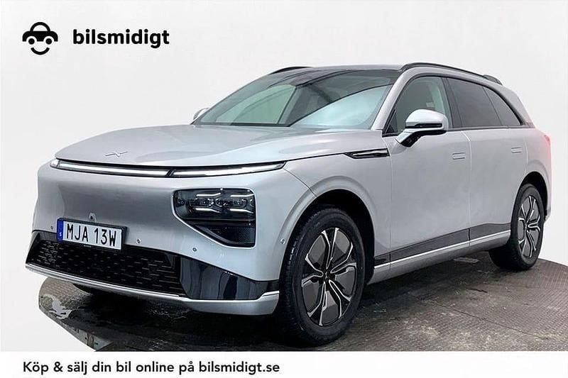 Silver Begagnad 2023 XPENG G9 SUV | 614 900 kr (Marknadspris) - Bild 1/3