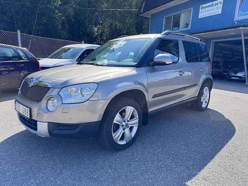 Ljusbrun (brun) Begagnad 2010 Skoda Yeti Experience SUV | 84 900 kr (Marknadspris) - Bild 1/4