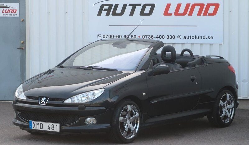 Svart Begagnad 2006 Peugeot 206 CC Griffe Cab | 35 000 kr (Marknadspris) - Bild 1/4