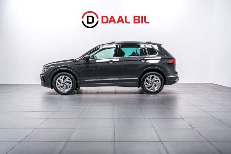 Grå Begagnad 2021 VW Tiguan SUV | 249 700 kr (Bra pris) - Bild 1/4