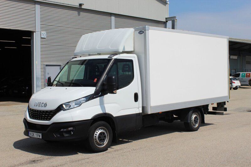 Vit Begagnad 2021 Iveco Daily Van | 369 900 kr (Lite dyr) - Bild 1/4