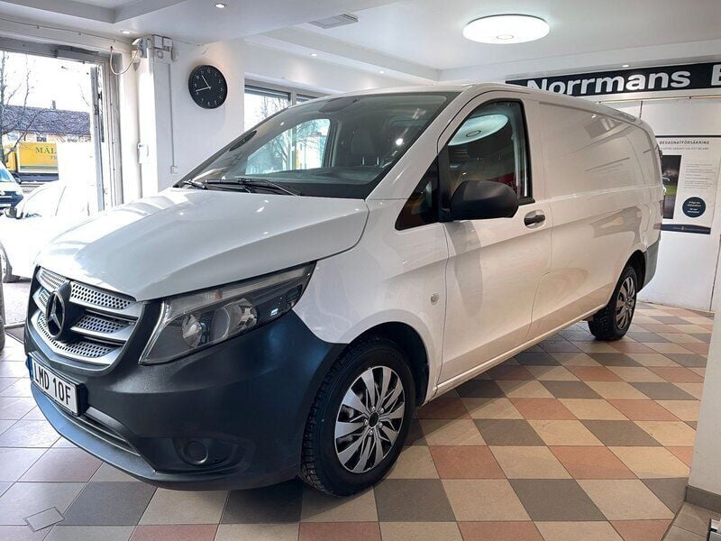 Vit Begagnad 2020 Mercedes Vito Minibuss | 169 000 kr (Bra pris) - Bild 1/4