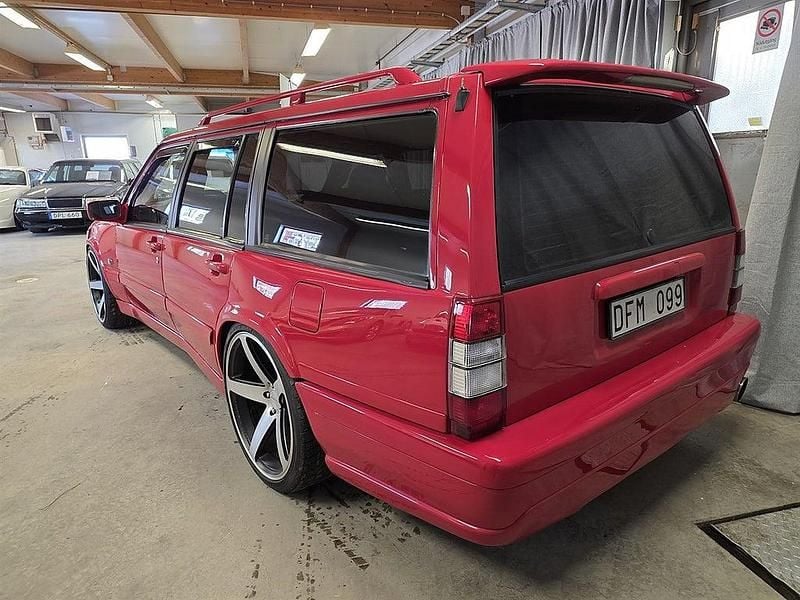 Begagnad Volvo 940 275 HK (202 kW) 1991 Röd Kombi