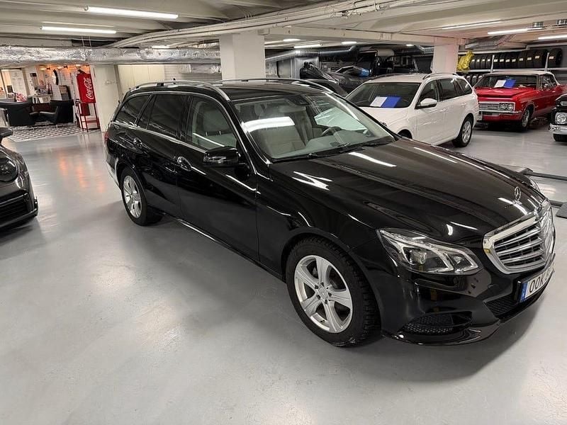 Begagnad Mercedes E220 170 HK (125 kW) 2013 Svart Kombi