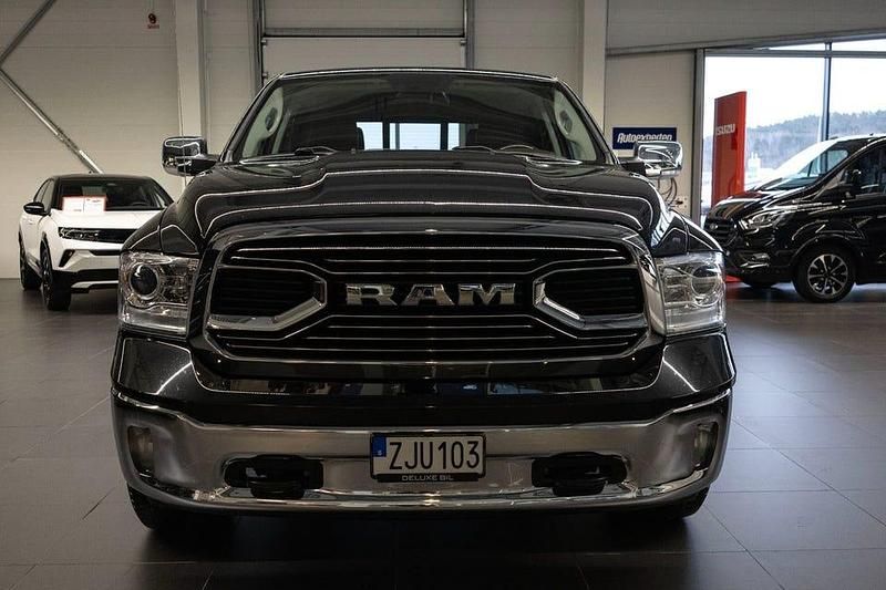 Begagnad Dodge Ram 394 HK (289 kW) 2018 Svart