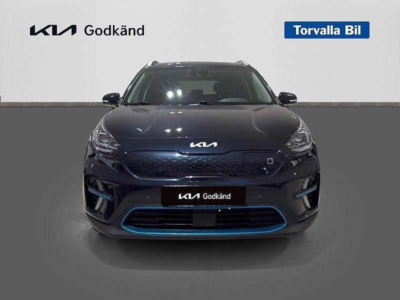Begagnad Kia e-Niro Advance 150 kW (204 HK) 2022 Blå SUV