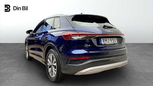 Begagnad Audi Q4 e-tron Advanced 219 kW (299 HK) 2022 Navarrablå metallic SUV