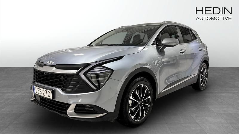 Grå Begagnad 2024 Kia Sportage Advance SUV | 429 900 kr (Lite dyr) - Bild 1/4