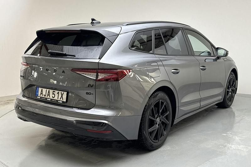 Begagnad Skoda Enyaq iV SportLine 194 kW (265 HK) 2023 Grå SUV