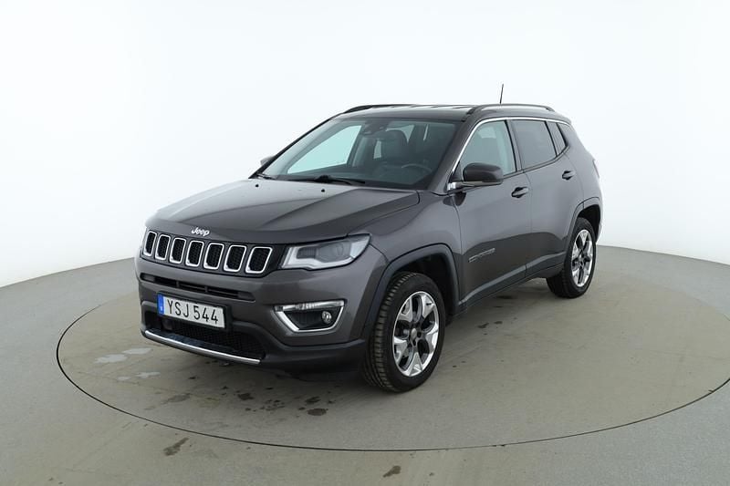 Grå Begagnad 2018 Jeep Compass SUV | 158 000 kr (Marknadspris) - Bild 1/4