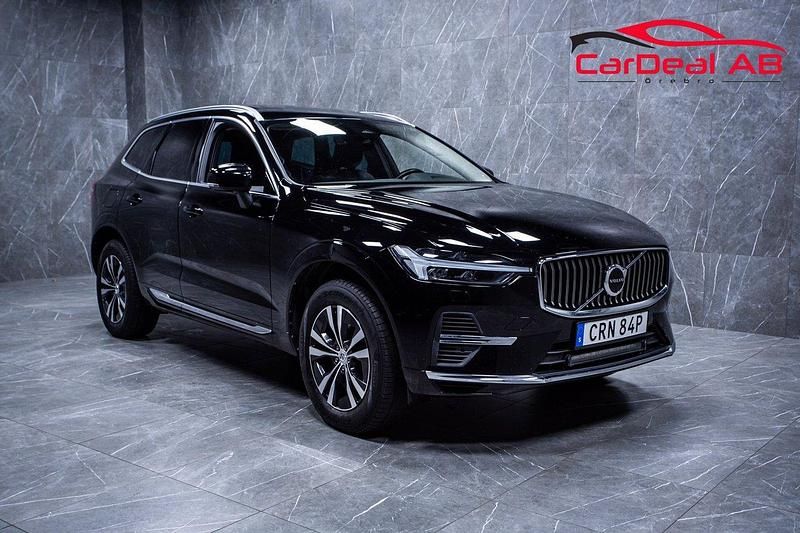 Svart Begagnad 2022 Volvo XC60 Core SUV | 364 800 kr - Bild 1/4