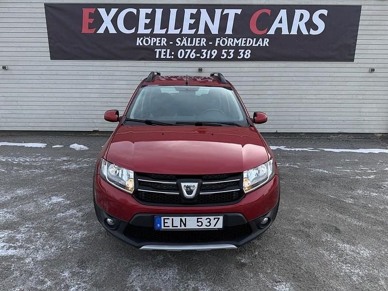 Begagnad Dacia Sandero Stepway 90 HK (66 kW) 2013 Röd Kombi
