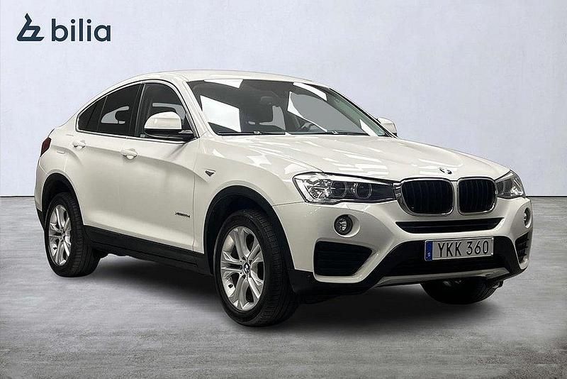 Vit Begagnad 2017 BMW X4 SUV | 259 000 kr (Marknadspris) - Bild 1/4