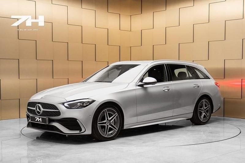 Silver Begagnad 2024 Mercedes C200 AMG line Kombi | 429 900 kr (Marknadspris) - Bild 1/4
