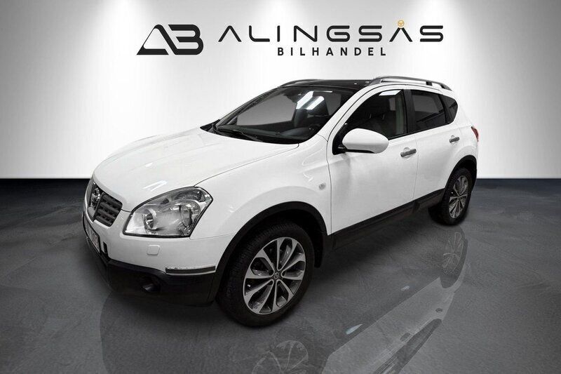 Vit Begagnad 2010 Nissan Qashqai SUV | 54 900 kr (Marknadspris) - Bild 1/4