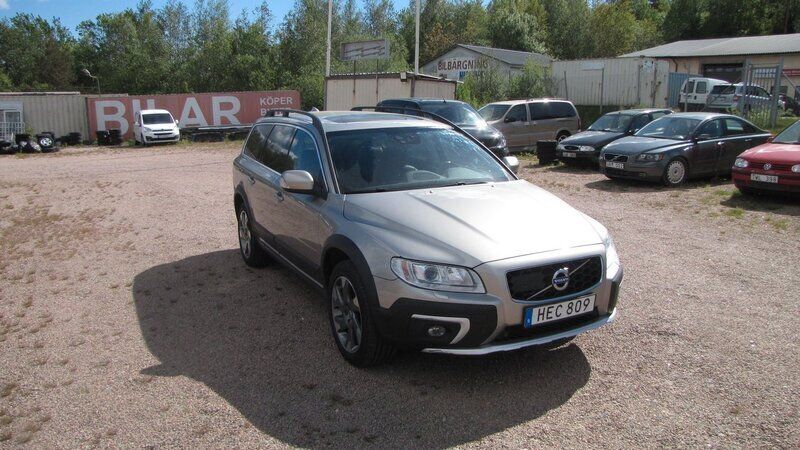 Ljusbrun Begagnad 2015 Volvo XC70 Standard SUV | 159 000 kr (Lite dyr) - Bild 1/4