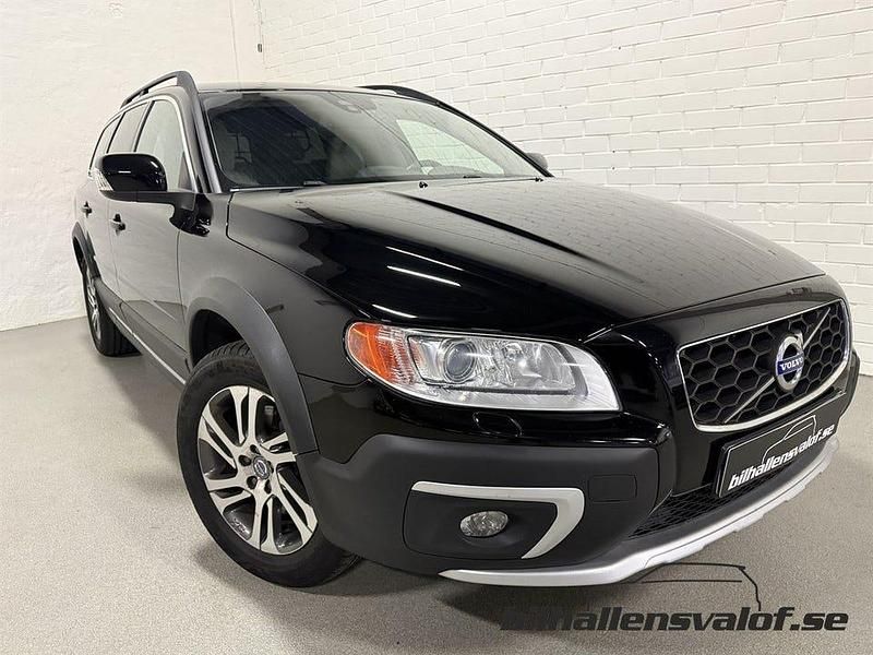 Svart metallic Begagnad 2014 Volvo XC70 Summum SUV | 137 900 kr (Marknadspris) - Bild 1/4