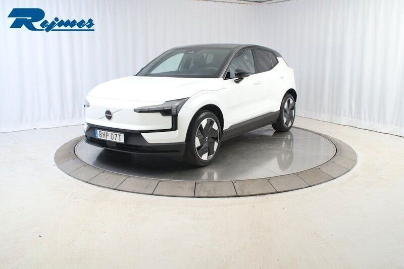 Vit Ny 2024 Volvo EX30 Performance SUV | 529 900 kr (Bra pris) - Bild 1/4