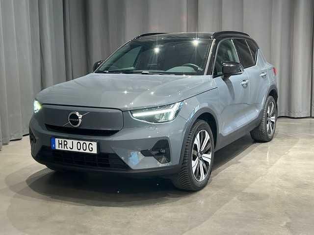 Begagnad Volvo XC40 Plus 175 kW (238 HK) 2022 Grå SUV