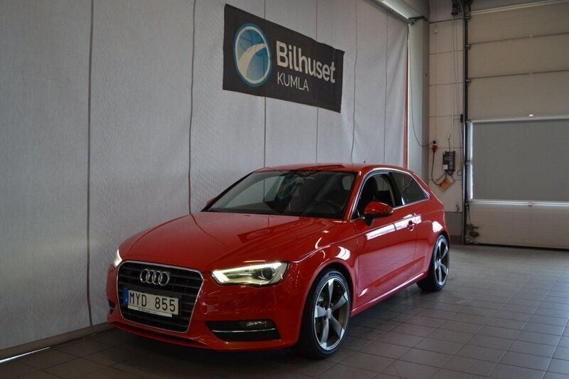 Röd Begagnad 2012 Audi A3 Ambition Halvkombi | 89 000 kr (Lite dyr) - Bild 1/4