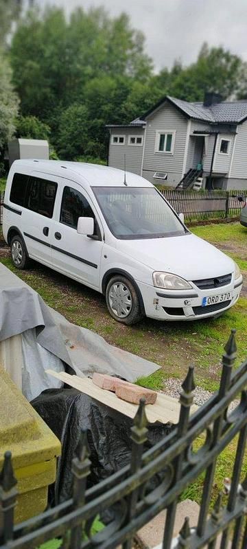 Begagnad 2008 Opel Combo Minibuss | 10 000 kr - Bild 1/2