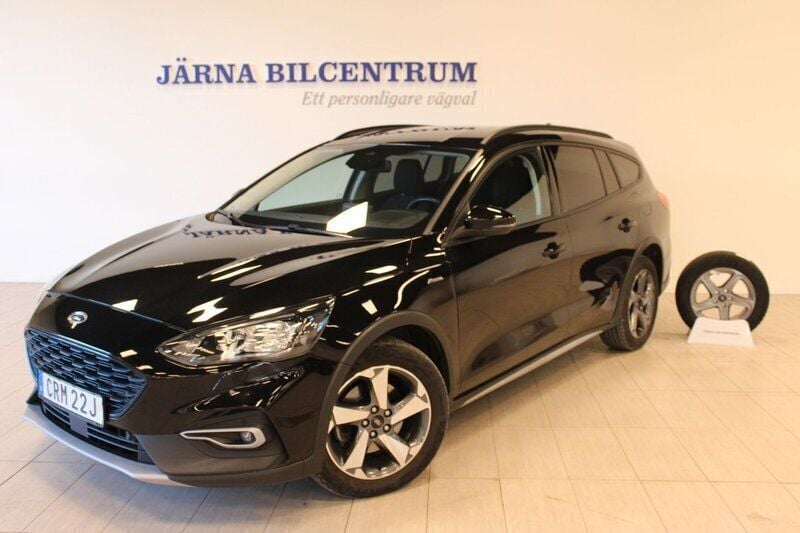 Svart Begagnad 2021 Ford Focus ST-Line Kombi | 179 900 kr (Marknadspris) - Bild 1/4