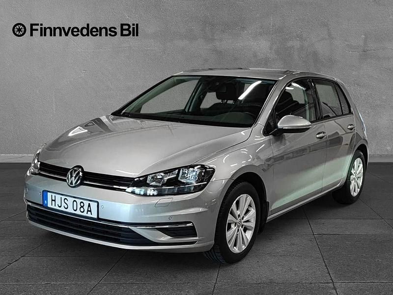 Silver Begagnad 2019 VW Golf VIII Halvkombi | 179 000 kr (Marknadspris) - Bild 1/4
