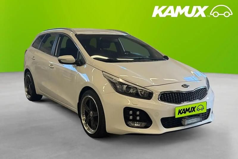 Vit Begagnad 2018 Kia Ceed Kombi | 119 800 kr (Marknadspris) - Bild 1/4