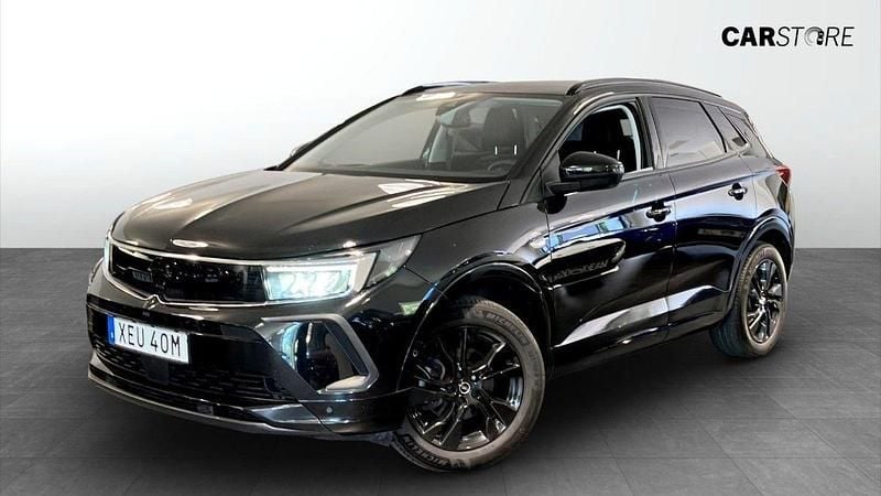 Svart Begagnad 2022 Opel Grandland X GS Line SUV | 234 900 kr (Marknadspris) - Bild 1/4