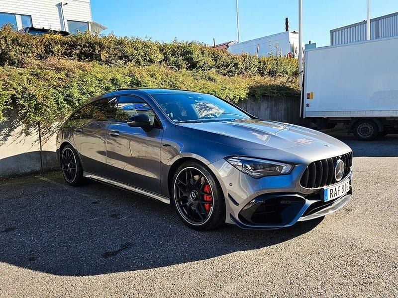 Begagnad Mercedes CLA45 AMG AMG 422 HK (310 kW) 2023 Grå