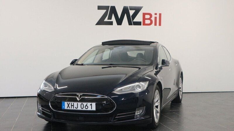 Begagnad Tesla Model S 386 kW (525 HK) 2015 Blå Halvkombi