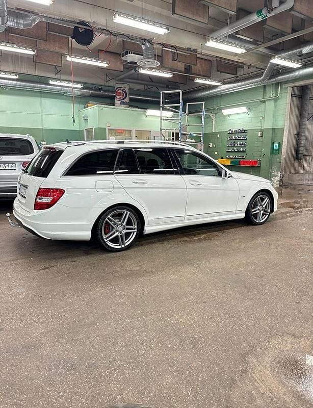 Begagnad Mercedes C220 170 HK (125 kW) 2012