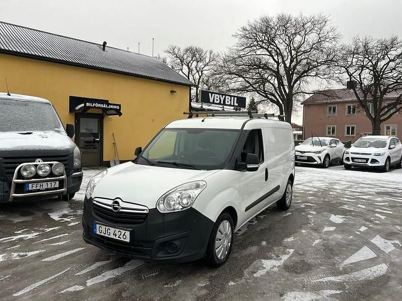 Vit Begagnad 2015 Opel Combo S Van | 69 000 kr (Marknadspris) - Bild 1/4