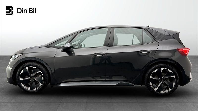 Begagnad Cupra Born e-Boost 169 kW (231 HK) 2023 Mörkgrå Halvkombi
